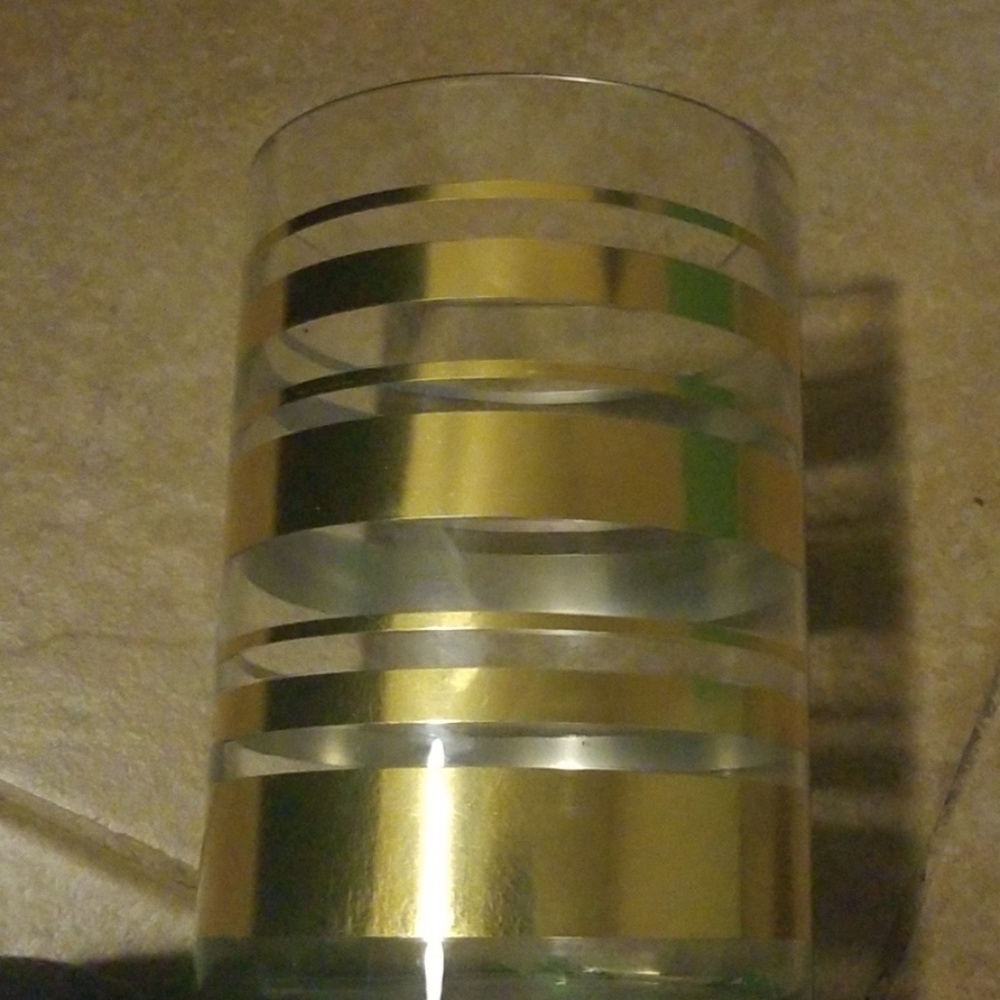 Glass vase